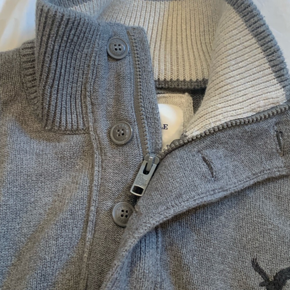 American Eagle Classic Fit Men's Grey Sweater Size Large - Picture 3 of 7